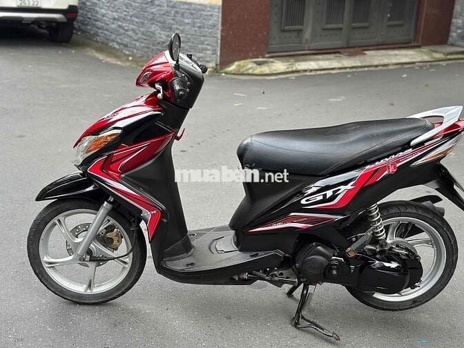 cần bán xe Luvias 2012 bstp CCCD chủ xe may zin