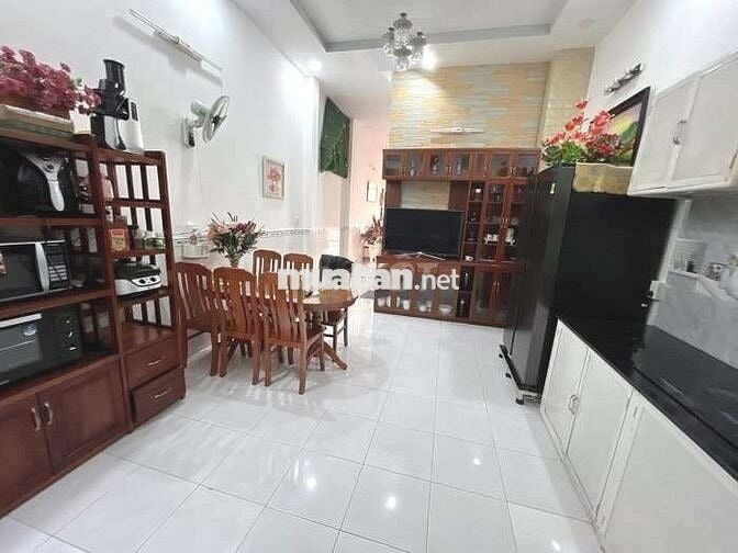 Chỉ 4 Tỷ, Có Ngay Căn Nhà 2 Tầng BTCT 60m2, Vào Ở Ngay