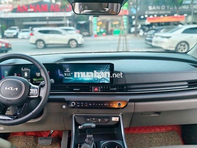 Kia Carnival 2024 2.2D Luxury - màu trắng