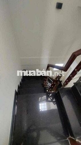 Nhà Mới Đẹp đg Qtrung P10: 4x7m, 2 lầu, 2pn, 3wc, sân thượng