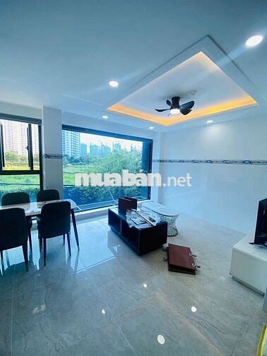 Phòng tách bếp sang đẹp cạnh Phú Mỹ Hưng