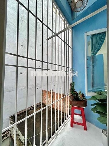 CHO THUÊ PHÒNG BAN CÔNG, FULL NỘI THẤT KHU SÂN BAY - QUẬN TÂN BÌNH