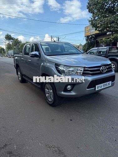 Toyota Hilux 2016 2.4E 4x2 MT - 100000 km