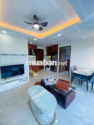 Phòng tách bếp sang đẹp cạnh Phú Mỹ Hưng