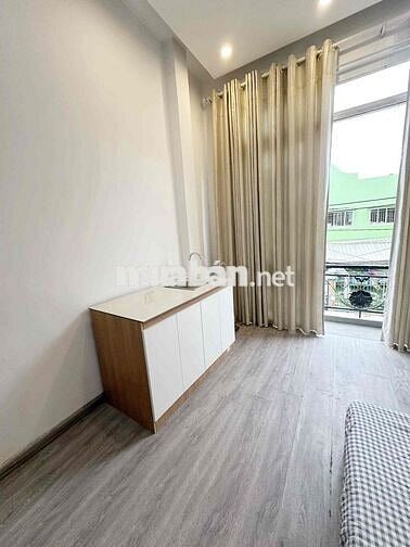 PHÒNG MỚI FULL NỘI THẤT BAN CÔNG NGAY ĐOẠN BẮC HẢI CHO NUÔI PET