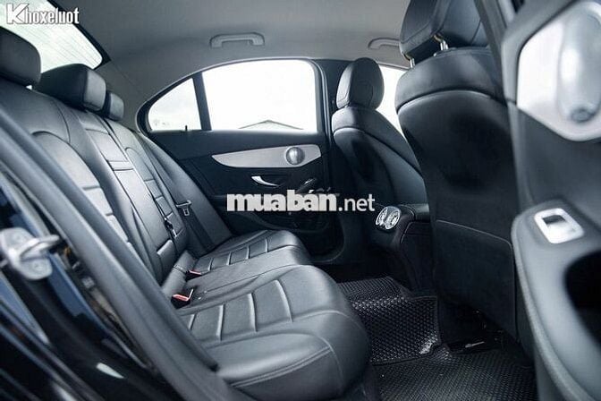 Mercedes C180 AMG 2021 siêu lướt full lịch sử hãng