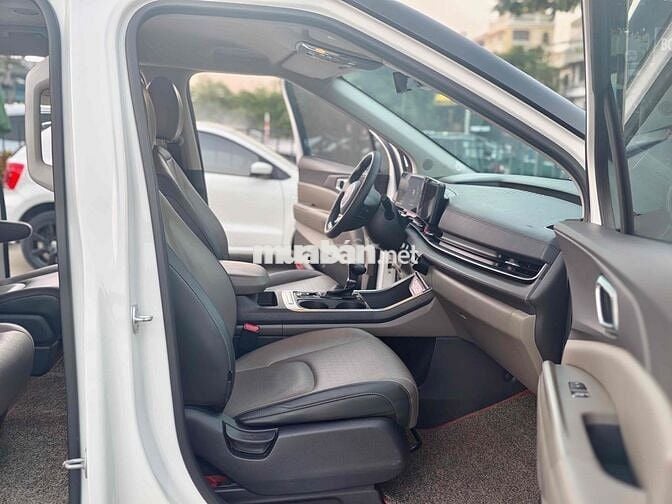 Kia Carnival 2024 2.2D Luxury - màu trắng