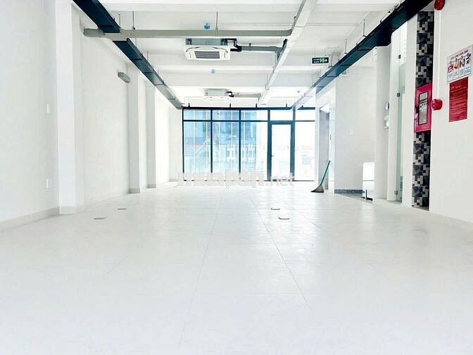 SIÊU PHẨM TÒA NHÀ VĂN PHÒNG – FULL KÍNH – 102C Cộng Hoà, 500M2