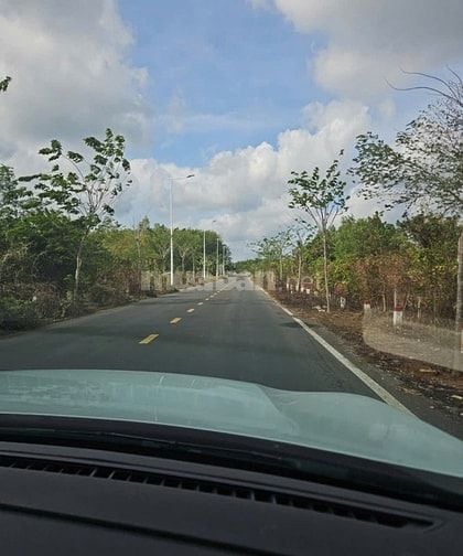 Gần 11.000m2 đất, 80m mặt tiền lớn, hông ôm suối