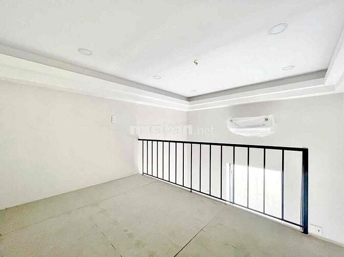 CĂN HỘ NGAY TRỆT GIÁ RẺ SẲN MÁY LẠNH GÁC CAO 1M7- MỚI XÂY THOÁNG MÁT