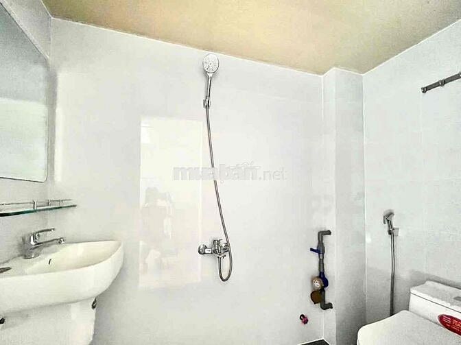 CĂN HỘ NGAY TRỆT GIÁ RẺ SẲN MÁY LẠNH GÁC CAO 1M7- MỚI XÂY THOÁNG MÁT