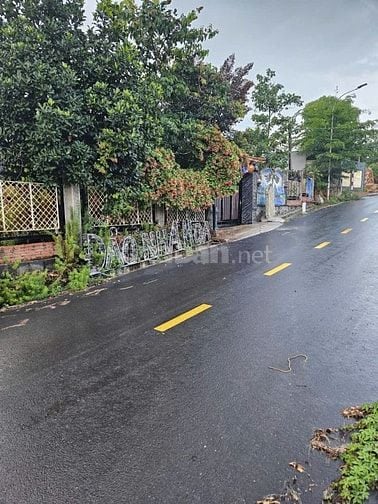 Gần 11.000m2 đất, 80m mặt tiền lớn, hông ôm suối