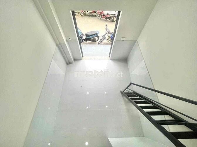 MẶT BẰNG KIOT KINH DOANH GIÁ RẺ SẲN LẠNH ĐƯỜNG LỚN OTO- THOÁNG MÁT