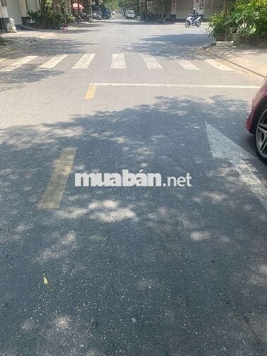 HẺM XE HƠI   XÔ VIẾT NGHỆ TĨNH – NGAY BẾN XE MIỀN ĐÔNG