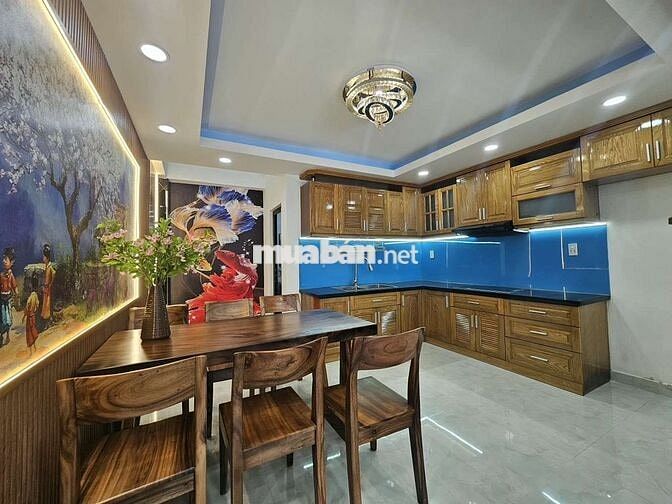 Nhà phố 3 lầu đường TL19 sát ngã 4 ga