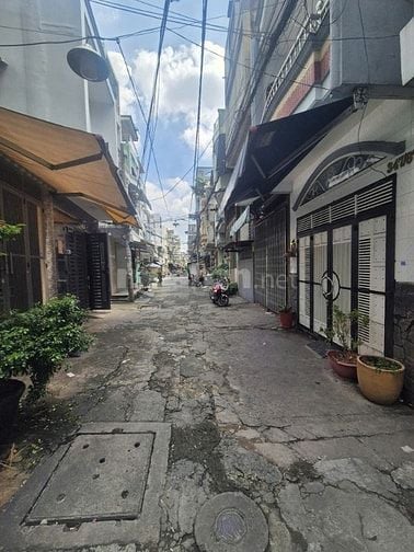Nhà 4 phòng Minh Phụng Q11 hẽm lớn giá 15 triệu
