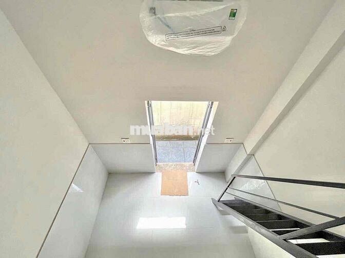 CĂN HỘ NGAY TRỆT GIÁ RẺ SẲN MÁY LẠNH GÁC CAO 1M7- MỚI XÂY THOÁNG MÁT