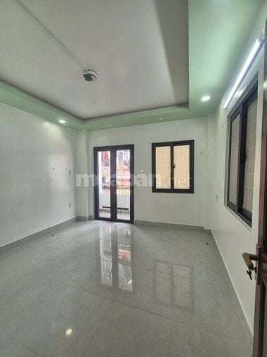 Nhà 4 phòng Minh Phụng Q11 hẽm lớn giá 15 triệu