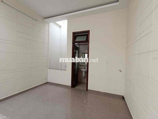 GẦN NGÃ TƯ BÌNH THÁI ĐƯỜNG 12 TRƯỜNG THỌ NHÀ 4PN 4WC SÂN THƯỢNG Ở + VP