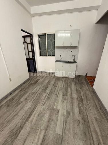 Mình cho thuê căn nhà 3 tầng ngay ngã tư Đinh Tiên Hoàng - ĐBP