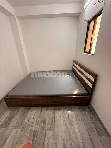 Mình cho thuê căn nhà 3 tầng ngay ngã tư Đinh Tiên Hoàng - ĐBP