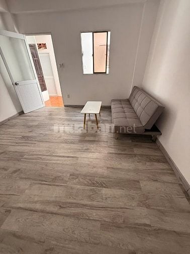 Mình cho thuê căn nhà 3 tầng ngay ngã tư Đinh Tiên Hoàng - ĐBP