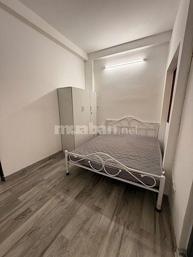 Mình cho thuê căn nhà 3 tầng ngay ngã tư Đinh Tiên Hoàng - ĐBP