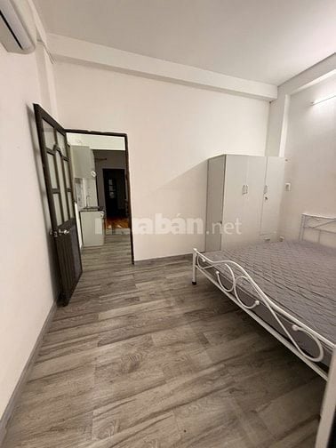 Mình cho thuê căn nhà 3 tầng ngay ngã tư Đinh Tiên Hoàng - ĐBP