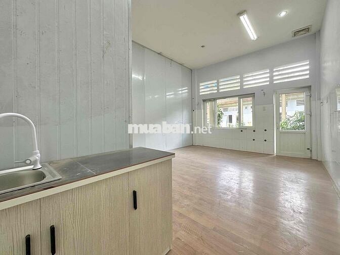 phòng trọ mới giá rẻ ngay Lê Văn Chí, ngã tư Thủ Đức, gần SPKT, HUB