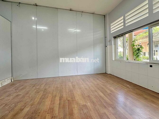 phòng trọ mới giá rẻ ngay Lê Văn Chí, ngã tư Thủ Đức, gần SPKT, HUB