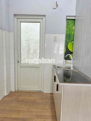 phòng trọ mới giá rẻ ngay Lê Văn Chí, ngã tư Thủ Đức, gần SPKT, HUB