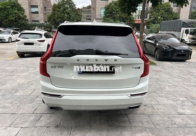 Volvo XC90 T6 2016 màu trắng nk Thụy Điển