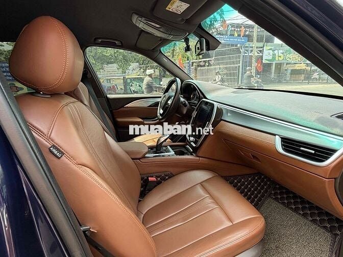 VinFast Lux SA2.0 2019 Premium 2.0 AT - 101000 km