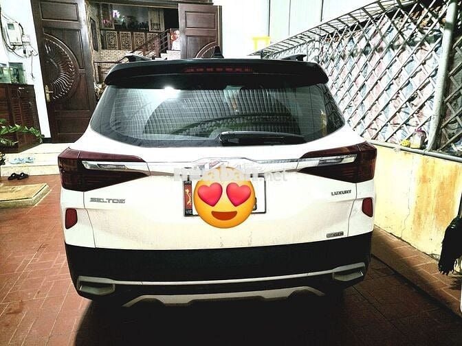 Kia Seltos 2022 Luxury 1.4 AT - 31000 km