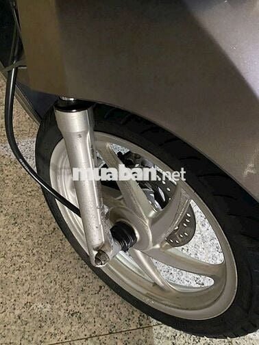 Cần tiền bán gấp  vision cuối 2016 xe còn đẹp