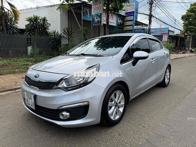 Kia Rio 2015 1.4 AT Sedan - 100000 km