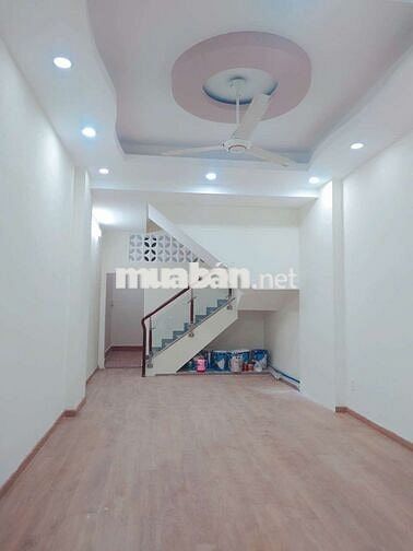 Nhà hẻm oto 4PN Nguyễn Đình Chính giá chỉ 19tr