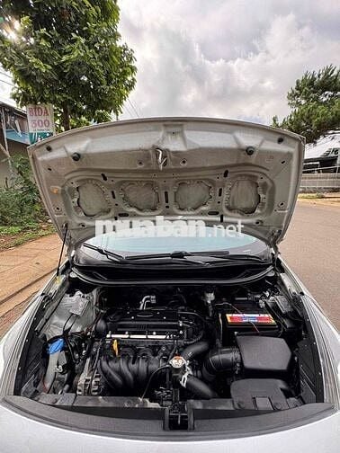 Kia Rio 2015 1.4 AT Sedan - 100000 km