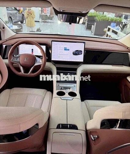 BYD M9 2025 - Dinh thự di động