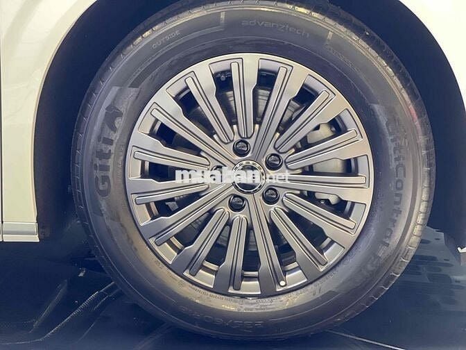 BYD M9 2025 - Dinh thự di động