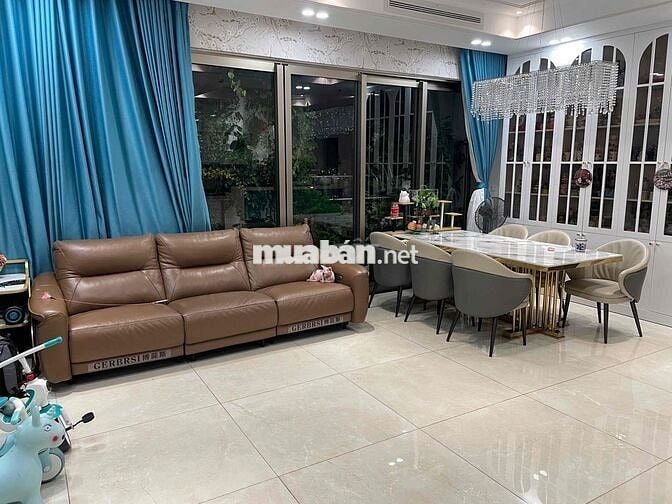 Cho thuê căn Penhouse, diện tích 178m2, 4 phòng ngủ + 1 phòng kho M8