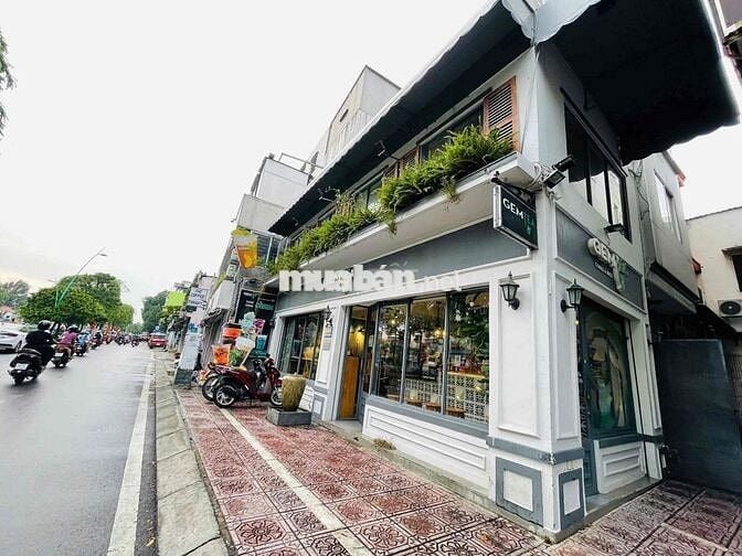 NGANG 9M, MẶT TIỀN VIEW BỜ KÈ, CÓ LỀ TẠI 1069 TRƯỜNG SA QUẬN 3