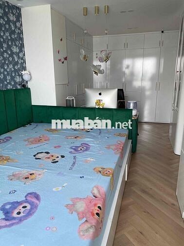 Cho thuê căn Penhouse, diện tích 178m2, 4 phòng ngủ + 1 phòng kho M8