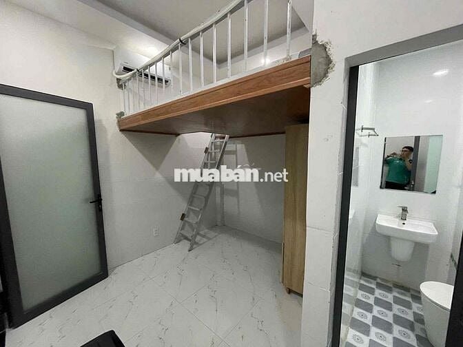 PHÒNG CÓ GÁC CÓ MÁY LẠNH NGAY GẦN CHỢ TÂN HƯƠNG GẦN ĐẠI HỌC VĂN HIẾN