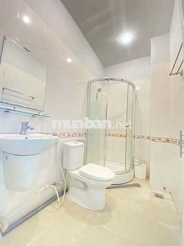 CHDV có Thang Máy - Rộng 45m2 - Full Nội Thất - Ngay Tân Định Quận 1