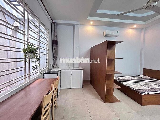 STUDIO CỬA SỔ TRỜI TÁCH BẾP FULL NỘI THẤT GẦN ĐẦM SEN