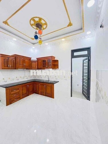 nhà cần bán 4x15m 4 tầng, hẻm xe hơi gần trường Kim Đồng, gần chợ