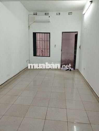Cho thuê trong ngõ 29 Bà Triệu,hàng bài,Hà nội
