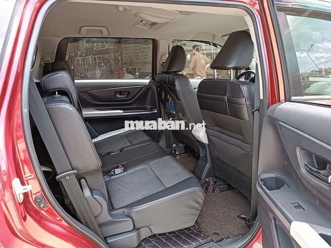 Veloz Top 2023 số tự động màu đỏ