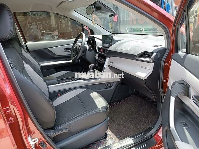 Veloz Top 2023 số tự động màu đỏ